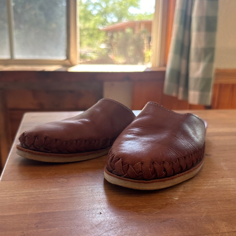 Elegant Brown Leather Women's Mules